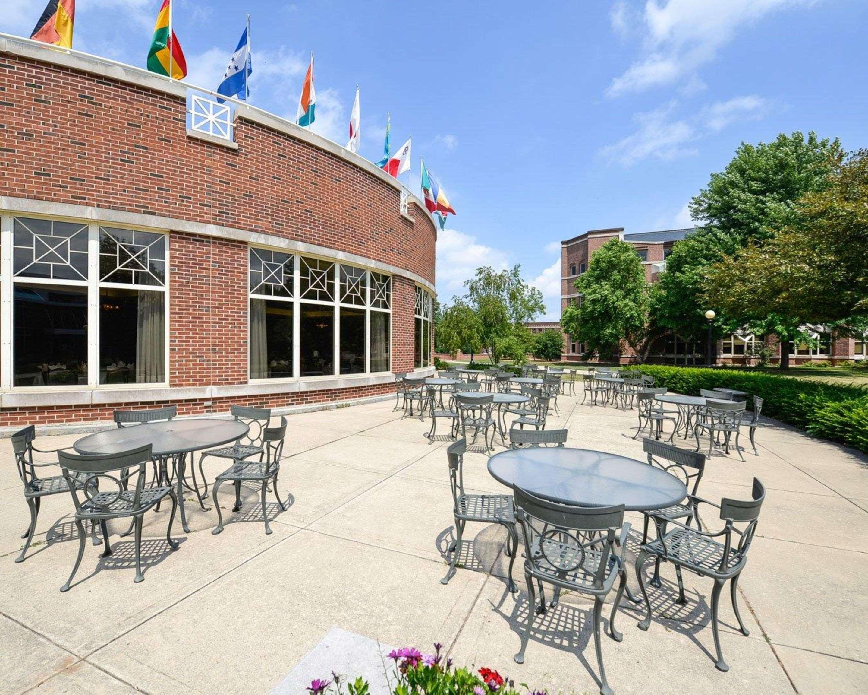 เครสส์ อินน์, แอสเซนด์ โฮเทล คอลเล็กชั่น De Pere ภายนอก รูปภาพ