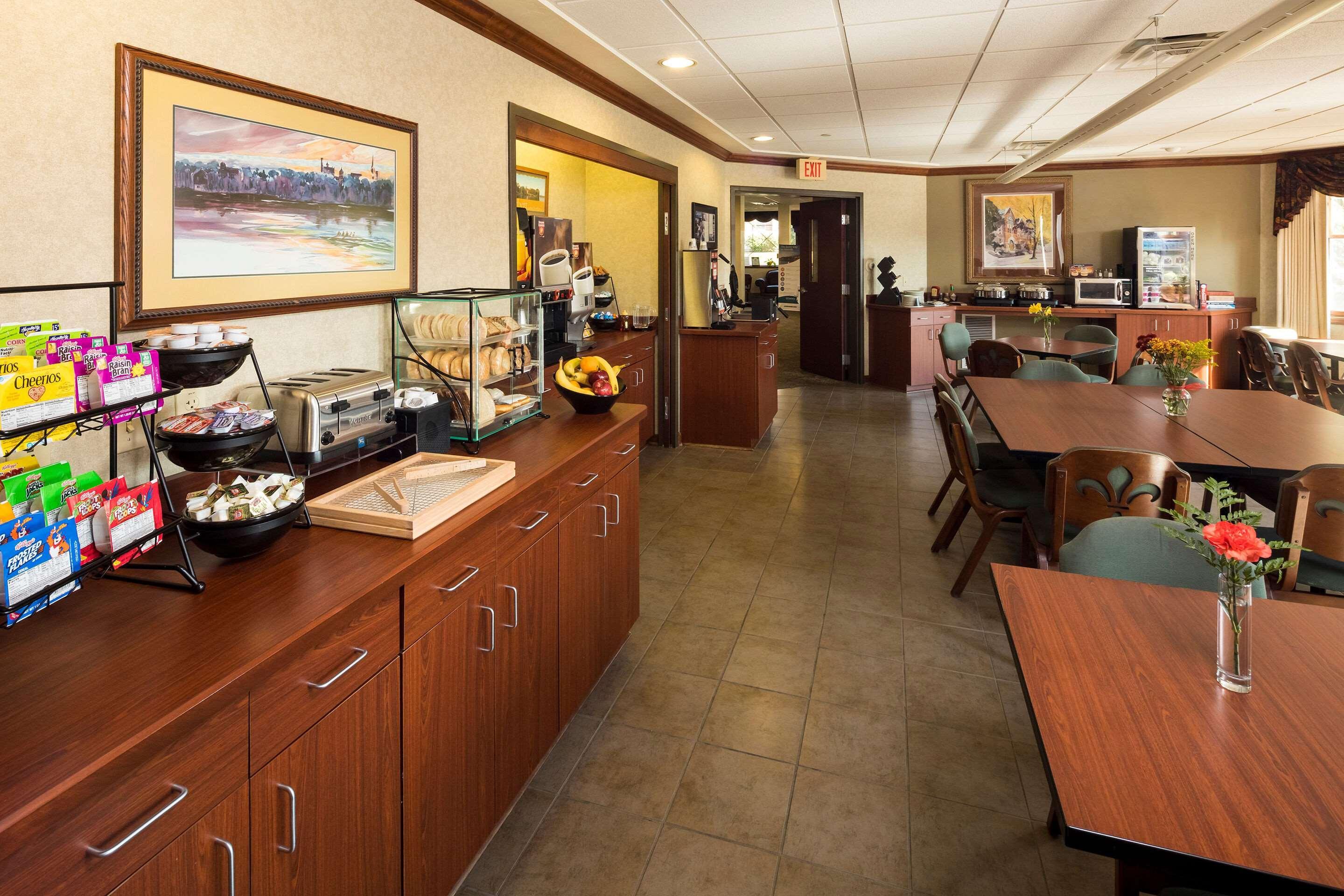 เครสส์ อินน์, แอสเซนด์ โฮเทล คอลเล็กชั่น De Pere ภายนอก รูปภาพ